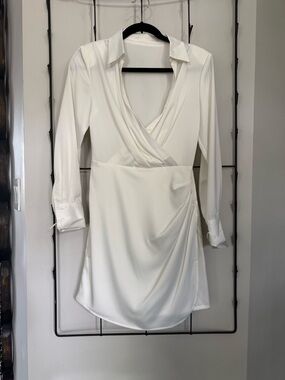 NWOT White Wrap-Front Long Sleeve Mini Dress